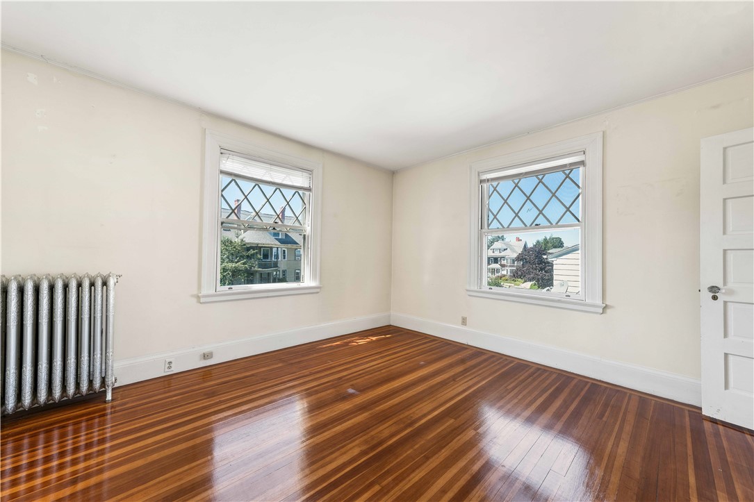 22 Selkirk Road Cranston, RI 02905 - Photo 17 of 39 Gallery Image 17