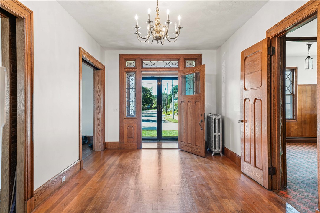 22 Selkirk Road Cranston, RI 02905 - Photo 20 of 39 Gallery Image 20