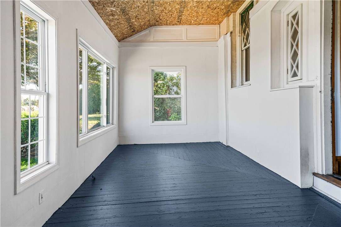 22 Selkirk Road Cranston, RI 02905 - Photo 28 of 39 Gallery Image 28