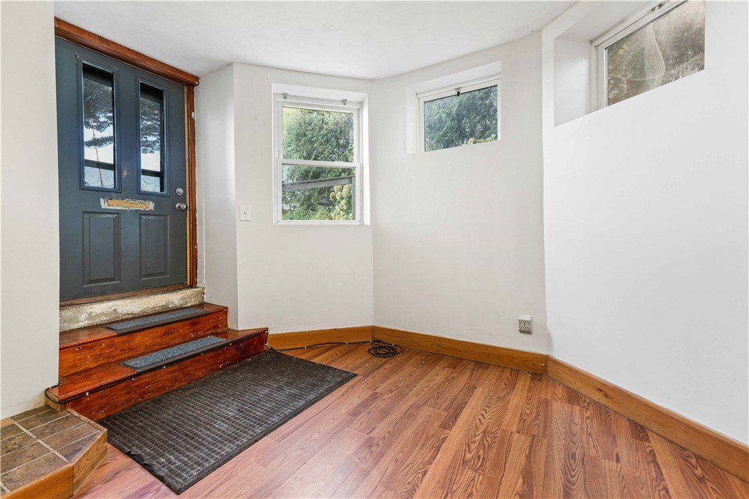 22 Selkirk Road Cranston, RI 02905 - Photo 33 of 39 Gallery Image 33