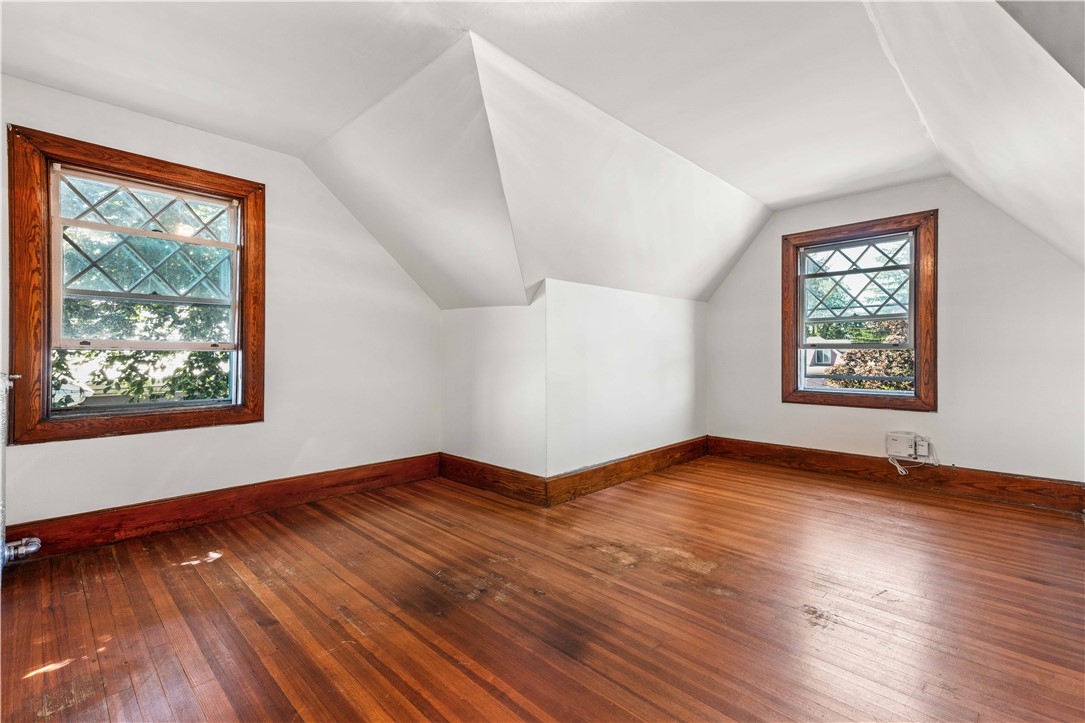 22 Selkirk Road Cranston, RI 02905 - Photo 8 of 39 Gallery Image 8