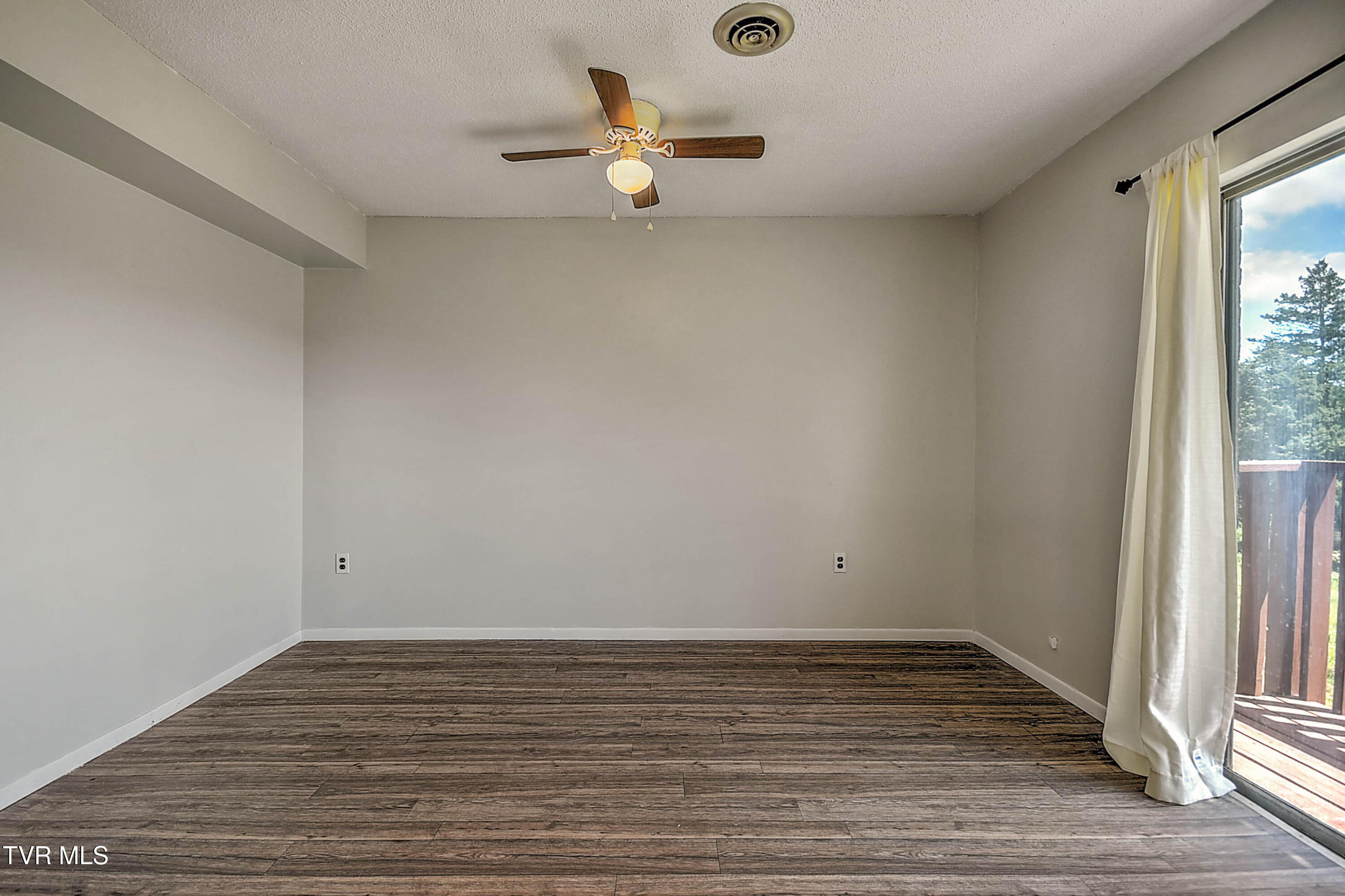 1805 King College Road, Unit E4 Bristol, TN 37620 - Photo 11 of 25 1805 King College TC-16