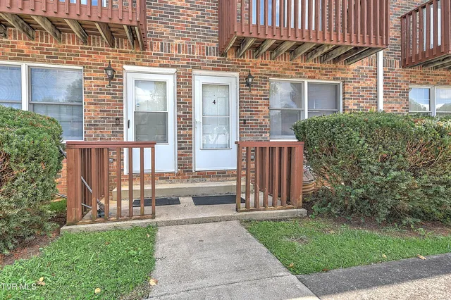 $127,900 | 1805 King College Road, Unit E4, Bristol, TN 37620