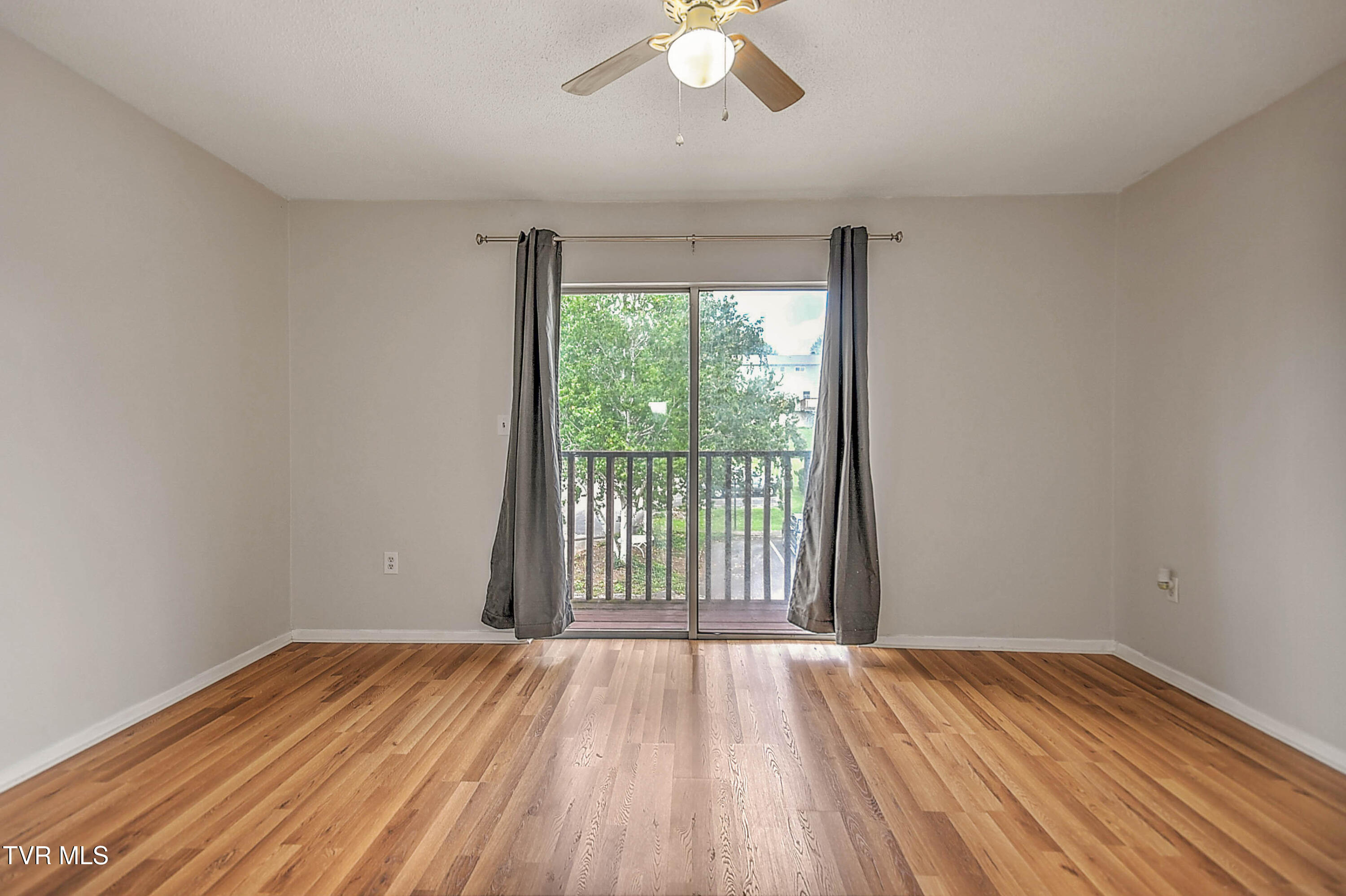 1805 King College Road, Unit E4 Bristol, TN 37620 - Photo 21 of 25 1805 King College TC-27