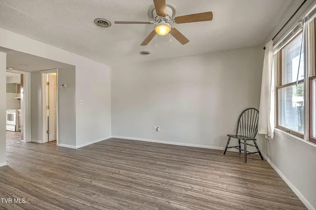 $127,900 | 1805 King College Road, Unit E4, Bristol, TN 37620