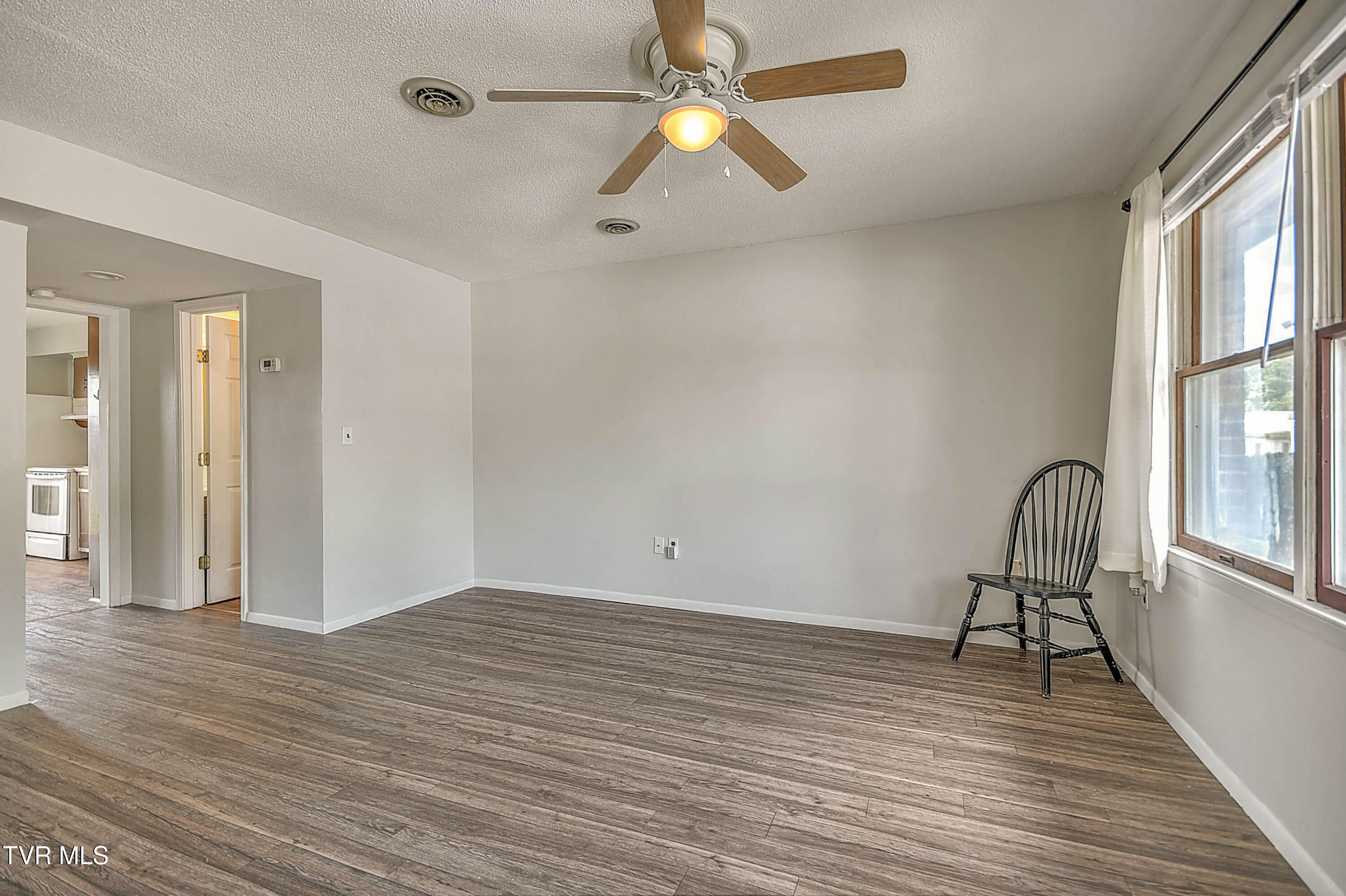 1805 King College Road, Unit E4 Bristol, TN 37620 - Photo 5 of 25 1805 King College TC-7