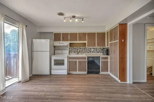 $127,900 | 1805 King College Road, Unit E4, Bristol, TN 37620