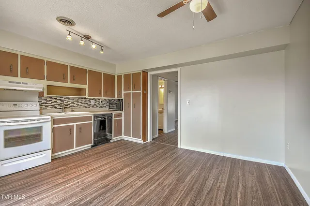 $127,900 | 1805 King College Road, Unit E4, Bristol, TN 37620