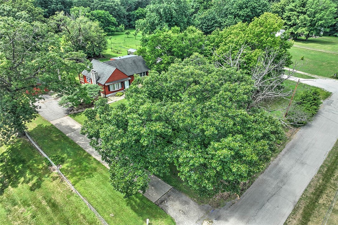 5475 Melwood Avenue Decatur, IL 62521 - Photo 3 of 36