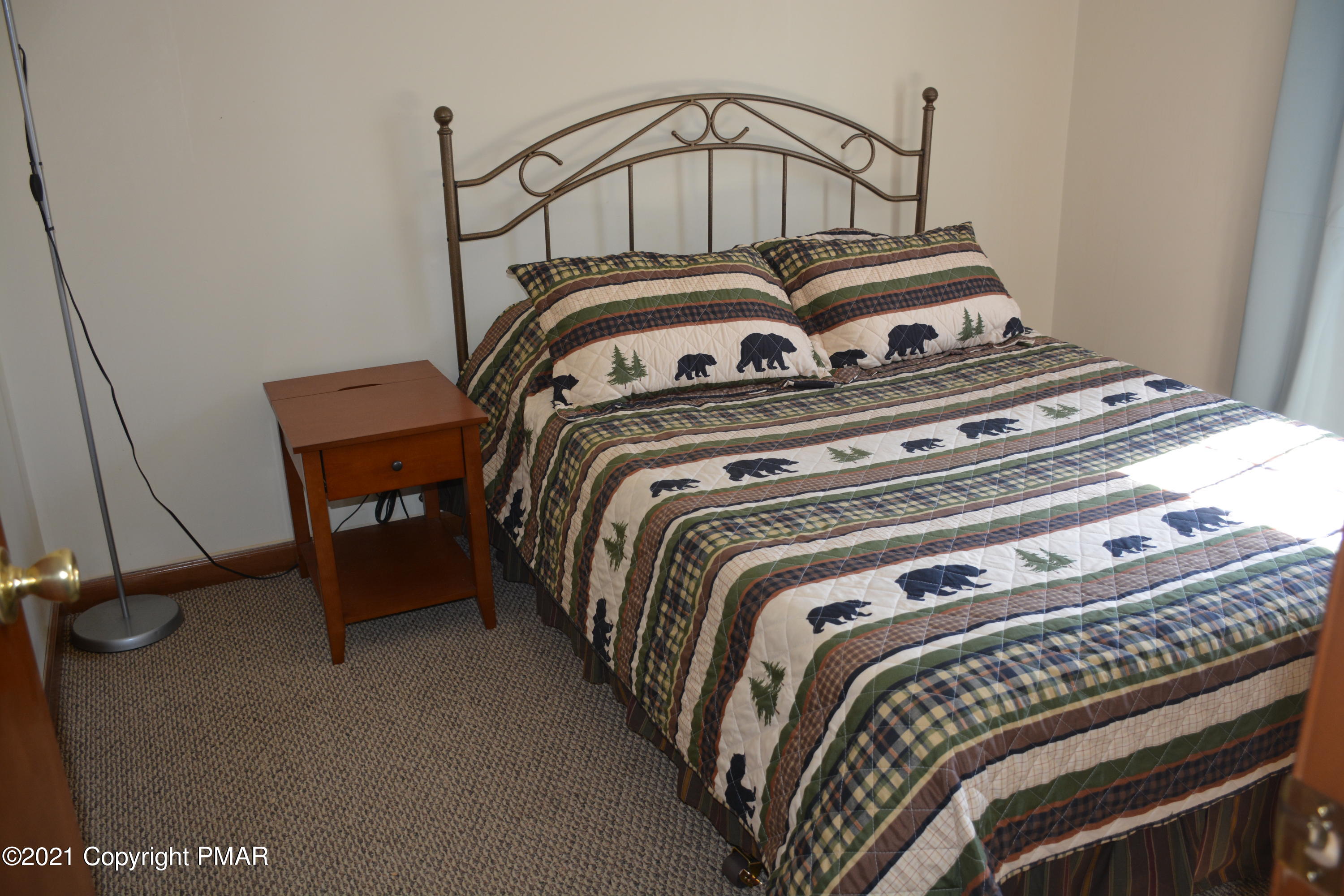 196 Canterbury Road Bushkill, PA 18324 - Photo 12 of 24 DSC_0771
