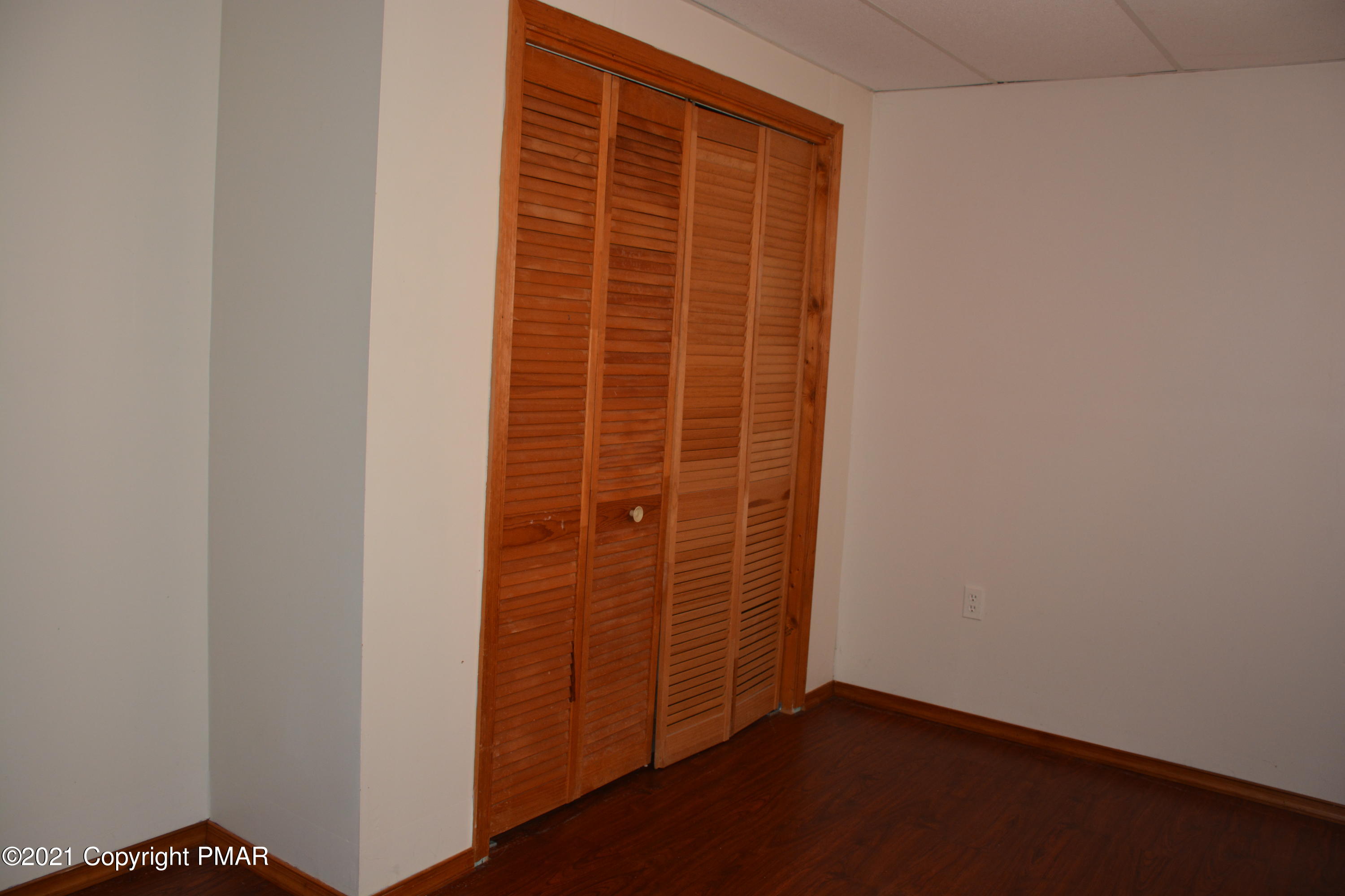 196 Canterbury Road Bushkill, PA 18324 - Photo 17 of 24 DSC_0778