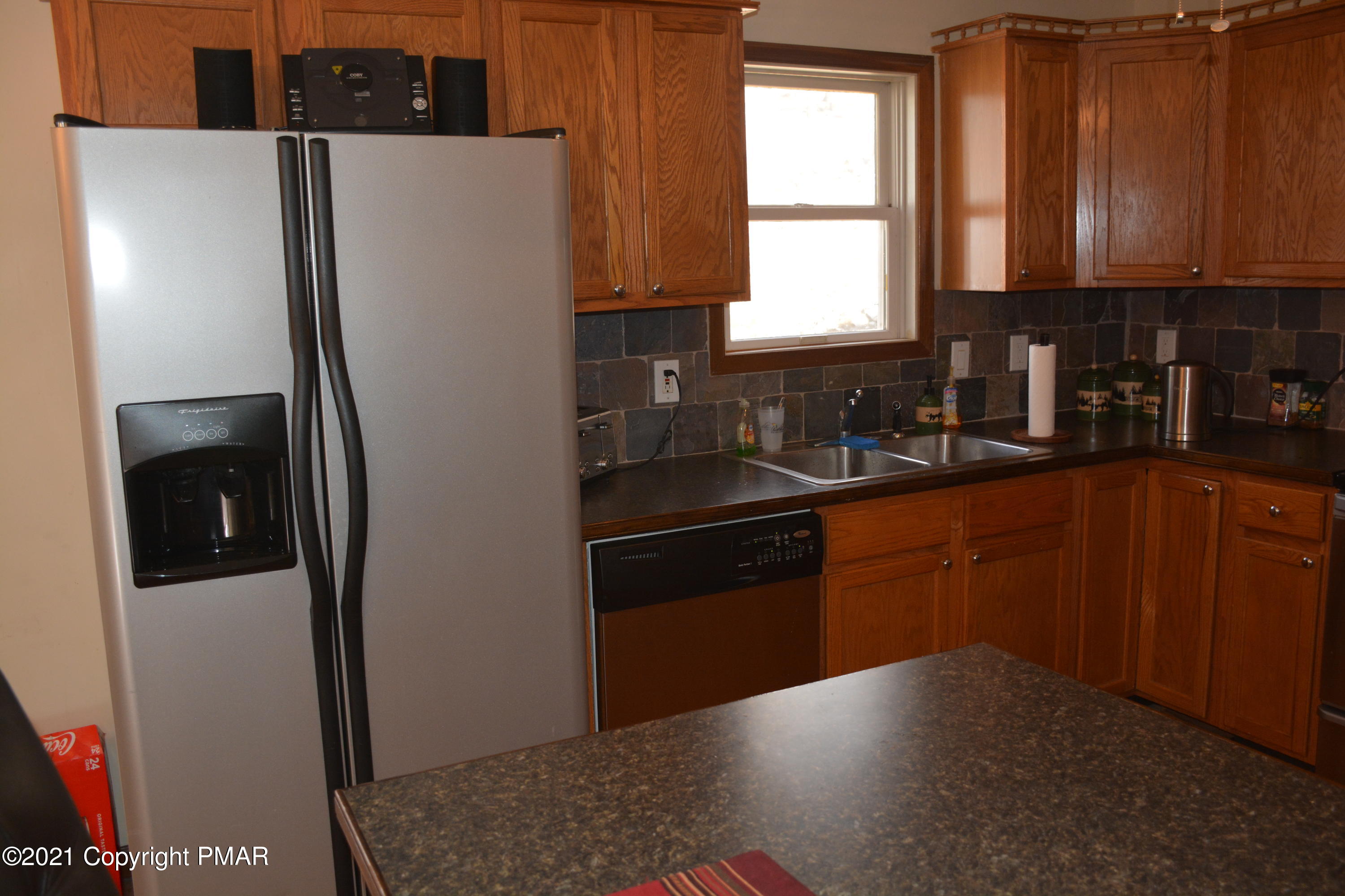 196 Canterbury Road Bushkill, PA 18324 - Photo 6 of 24 DSC_0765