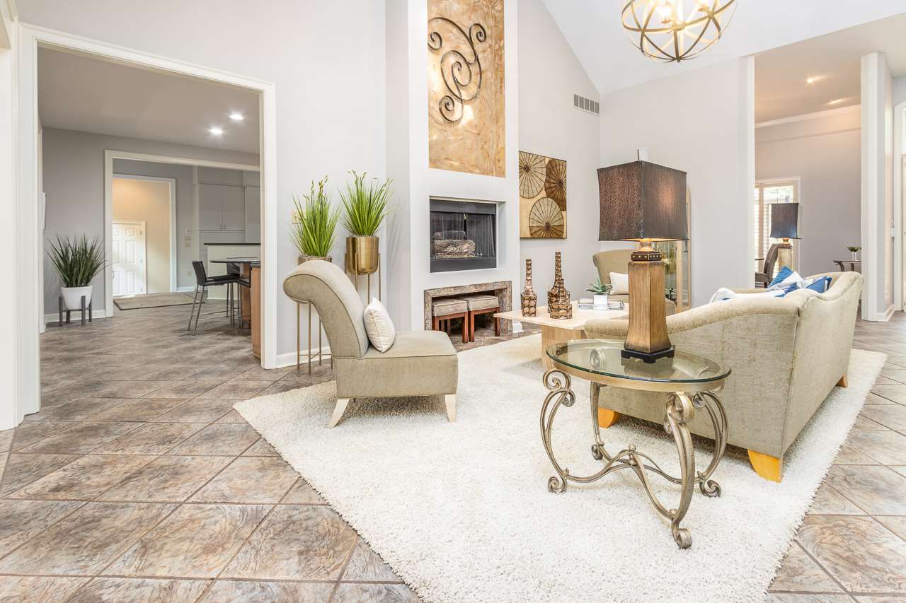 1139 Oak River Road Memphis, TN 38120 - Photo 1 of 25 Gallery Image 1