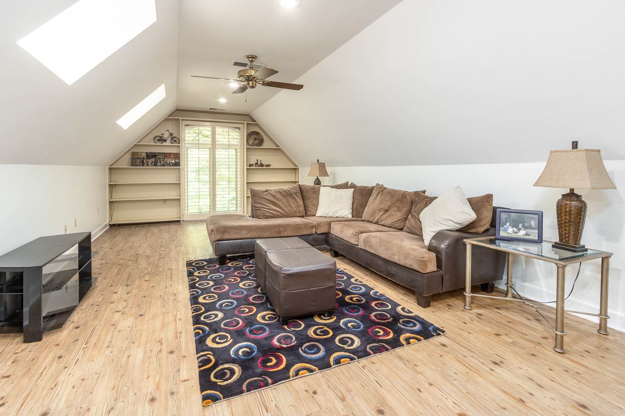 1139 Oak River Road Memphis, TN 38120 - Photo 22 of 25 Gallery Image 22