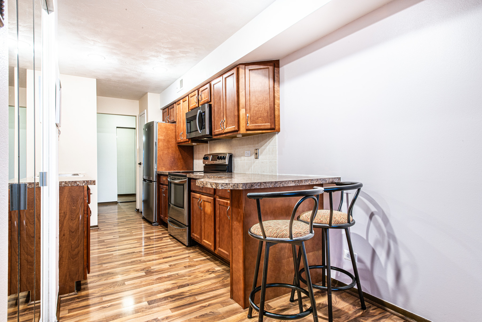 601 West Huntington Commons Road, Unit 201 Mount Prospect, IL 60056 - Photo 5 of 43 Gallery Image 5