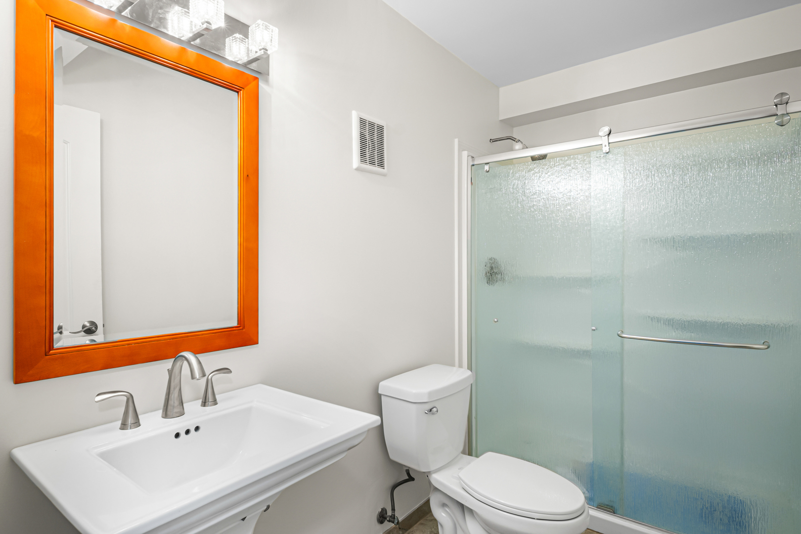 629 Derry Court, Unit 1A Schaumburg, IL 60193 - Photo 5 of 8