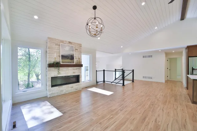 $999,950 | 20482 Lord Road, Merrifield, MN 56465