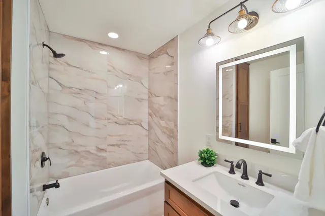 $999,950 | 20482 Lord Road, Merrifield, MN 56465