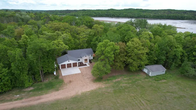 $999,950 | 20482 Lord Road, Merrifield, MN 56465