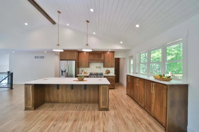 $999,950 | 20482 Lord Road, Merrifield, MN 56465