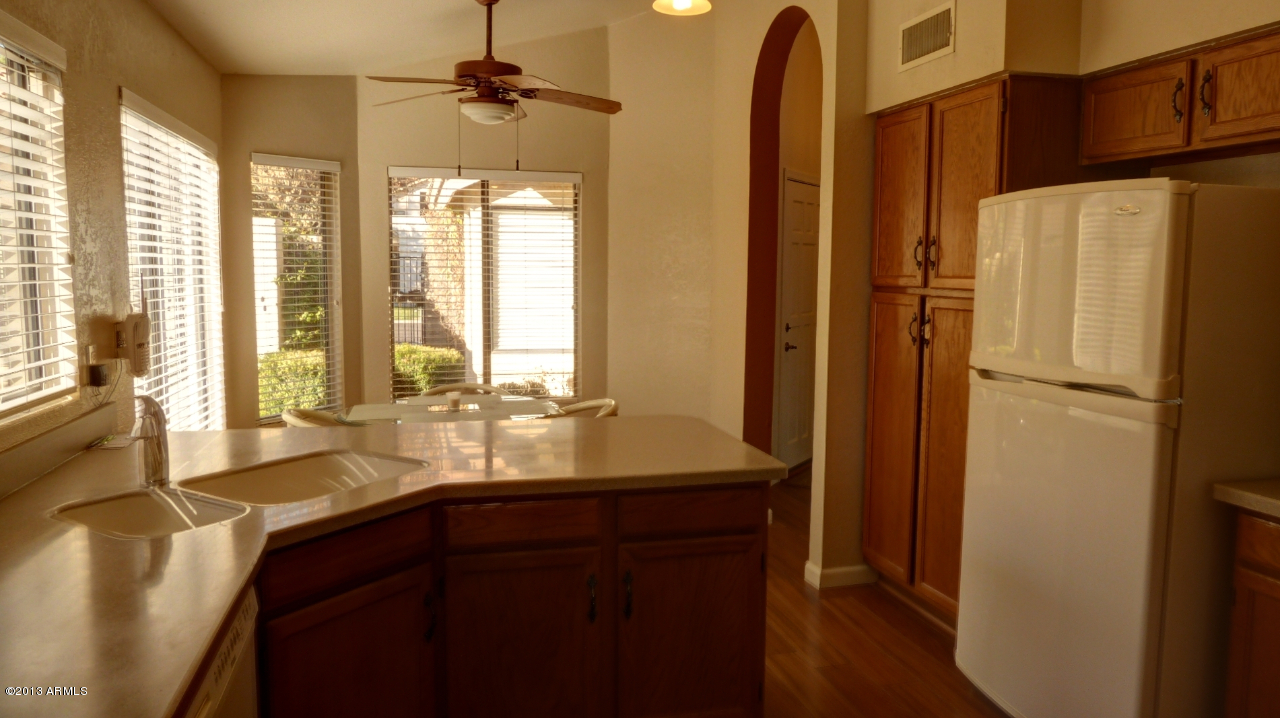 61 East Ranch Road Tempe, AZ 85284 - Photo 5 of 22 Kitchen