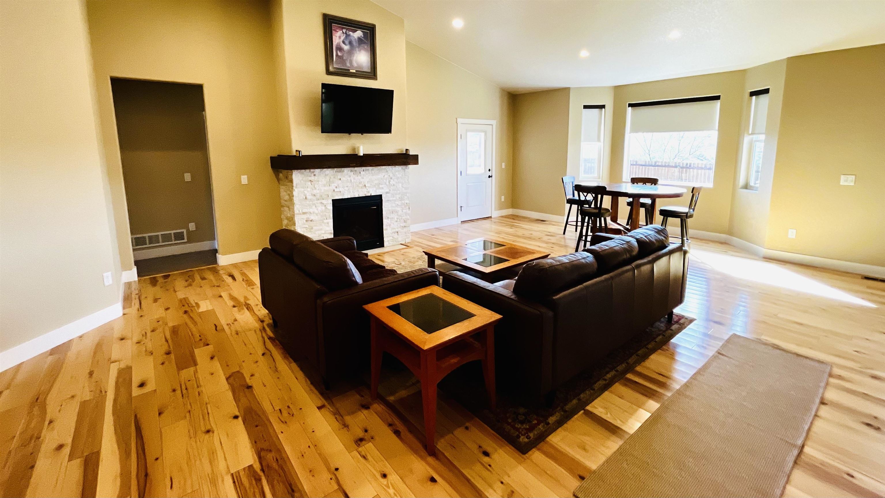 6776 Rogue River Road Casper, WY 82604 - Photo 3 of 40