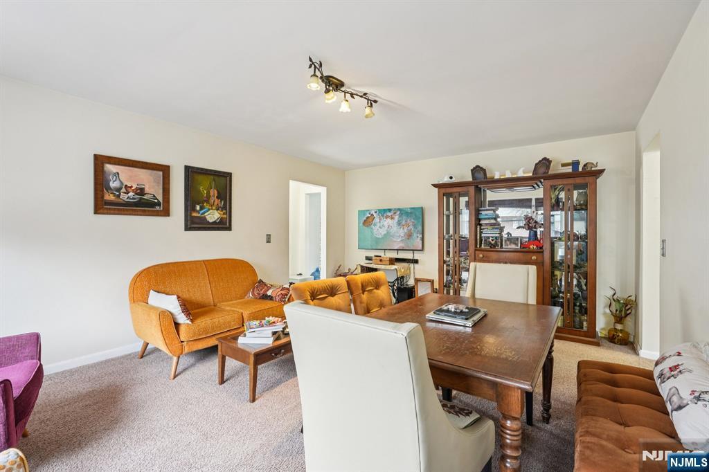 397 Oak Street Ridgefield, NJ 07657 - Photo 13 of 32