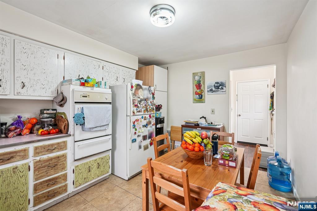 397 Oak Street Ridgefield, NJ 07657 - Photo 15 of 32