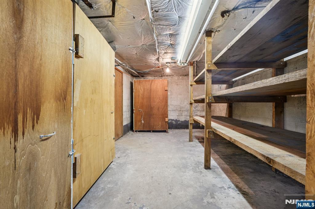 397 Oak Street Ridgefield, NJ 07657 - Photo 29 of 32