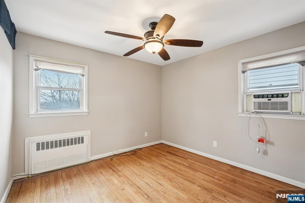 397 Oak Street Ridgefield, NJ 07657 - Photo 10 of 32