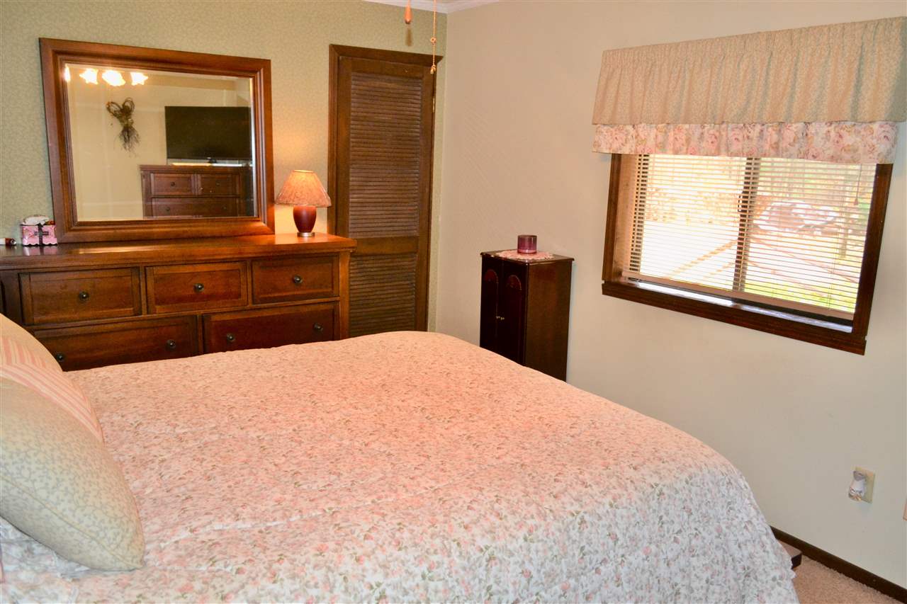 10747 Diamond Park Road Interlochen, MI 49643 - Photo 14 of 46 1869162-13.JPG