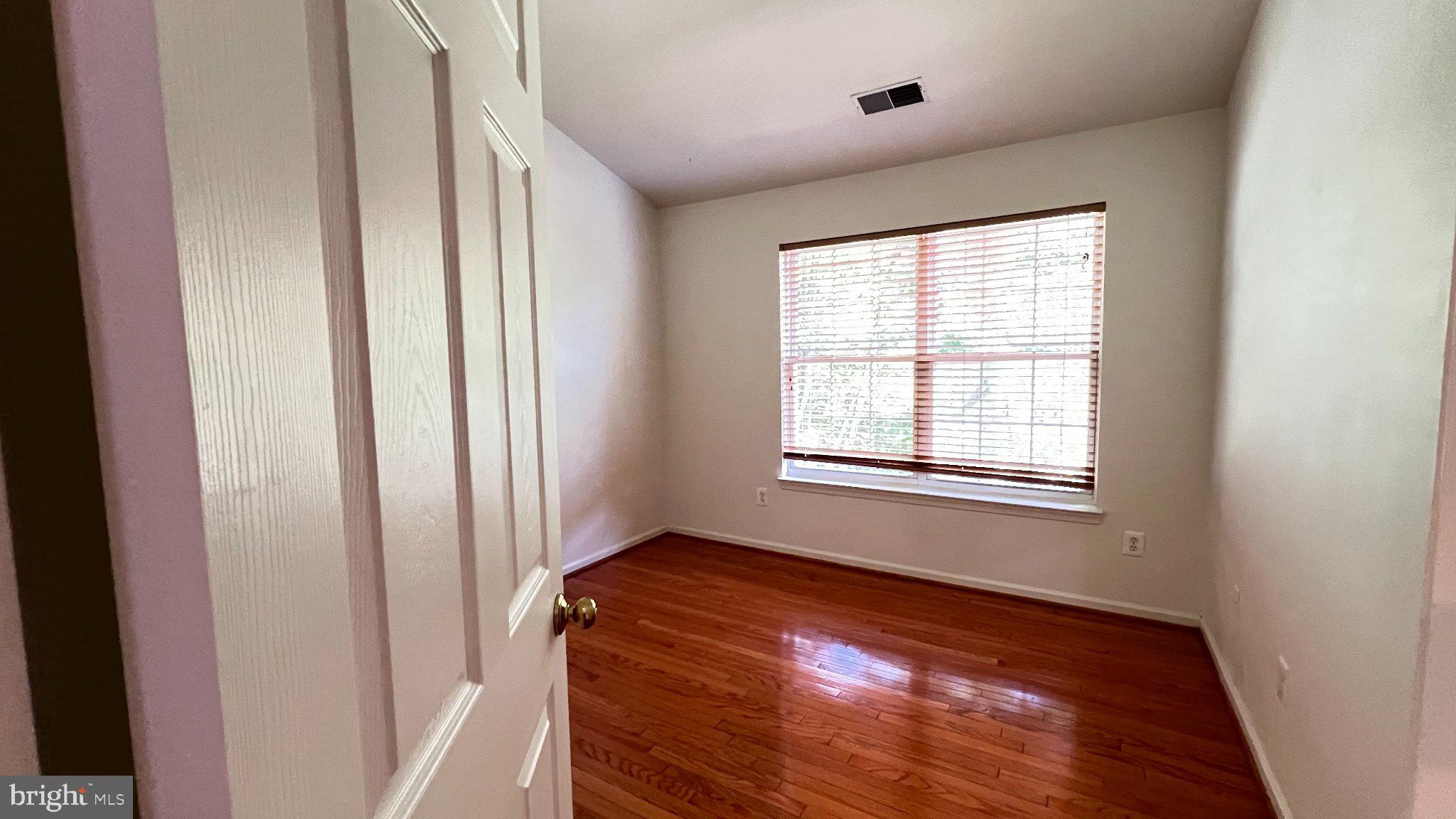 4100 Flower Fairfax, VA 22030 - Photo 26 of 48 Bright and inviting room with hardwood.
