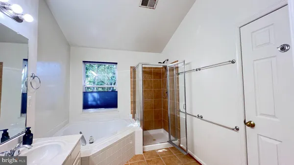 $3,400 | 4100 Flower, Fairfax, VA 22030