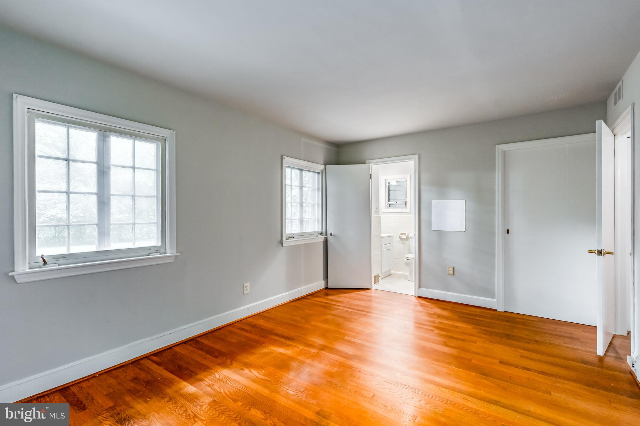 7503 Ridge Road Frederick, MD 21702 - Photo 25 of 40 Bedroom w/ attached full bath