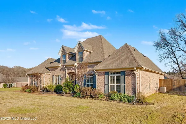 $609,900 | 2964 Vanguard Drive, Hernando, MS 38632