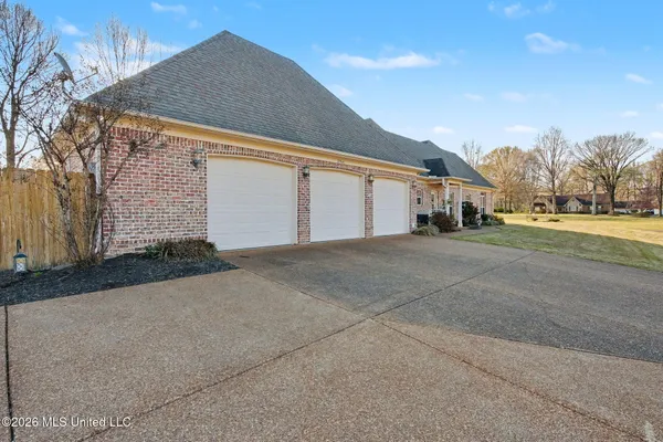 $609,900 | 2964 Vanguard Drive, Hernando, MS 38632