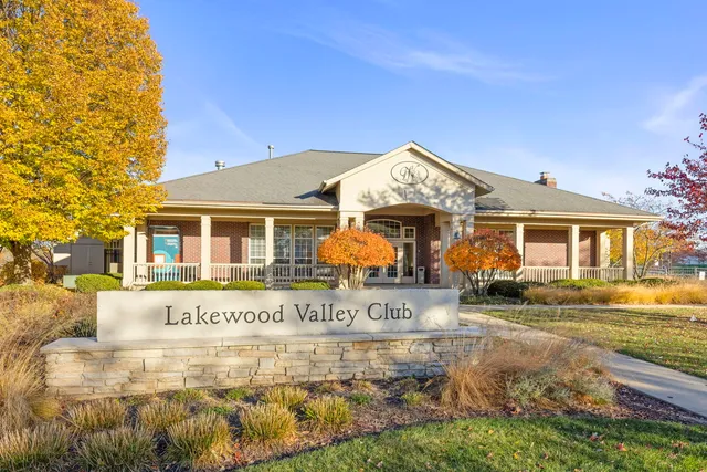 $260,000 | 2513 Dickens Drive, Aurora, IL 60503