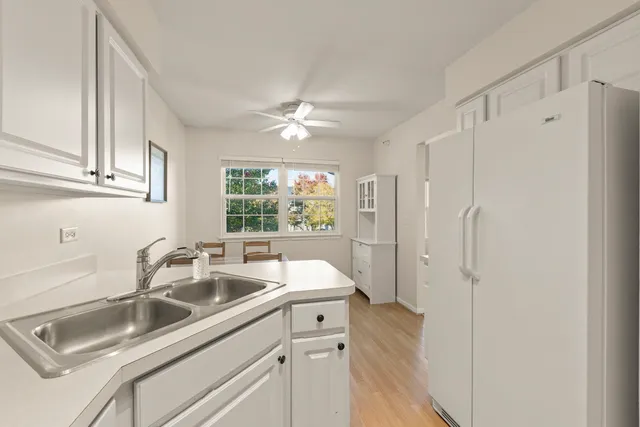 $260,000 | 2513 Dickens Drive, Aurora, IL 60503