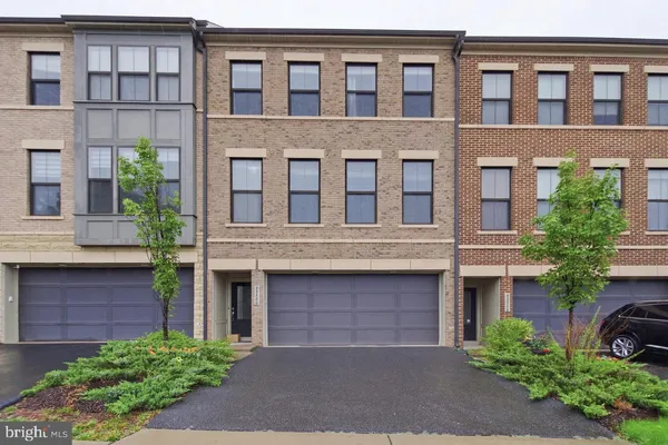 $785,000 | 42308 Rockrimmon Terrace, Ashburn, VA 20148