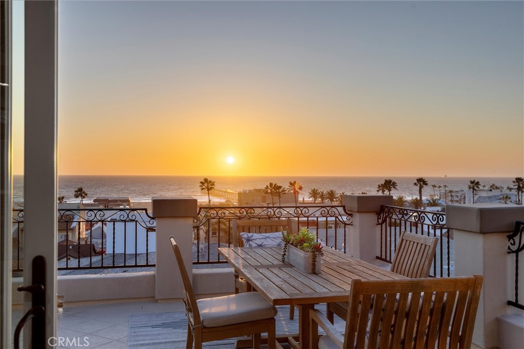 1042 Bayview Drive Hermosa Beach, CA 90254 - Photo 2 of 44 a view of a balcony with city view