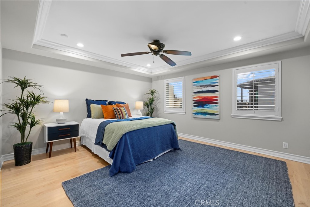 1042 Bayview Drive Hermosa Beach, CA 90254 - Photo 27 of 44 a bedroom with bed and window