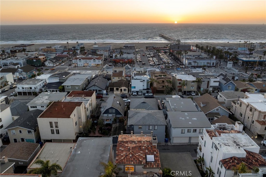 1042 Bayview Drive Hermosa Beach, CA 90254 - Photo 40 of 44 an aerial view of multiple house