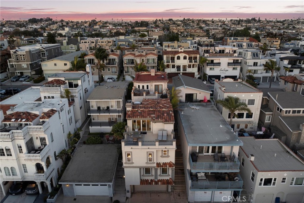 1042 Bayview Drive Hermosa Beach, CA 90254 - Photo 44 of 44 an aerial view of a city