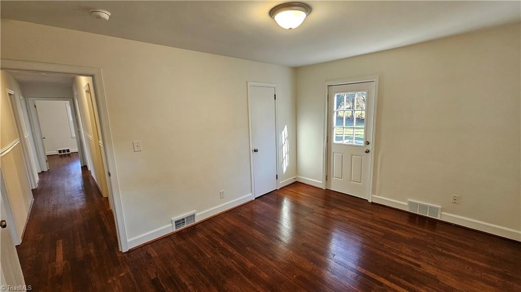 325 Stewart Road Southeast Winston-Salem, NC 27107 - Photo 13 of 25