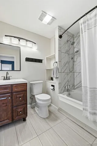 $295,900 | 3771 Baville Court, Florissant, MO 63034