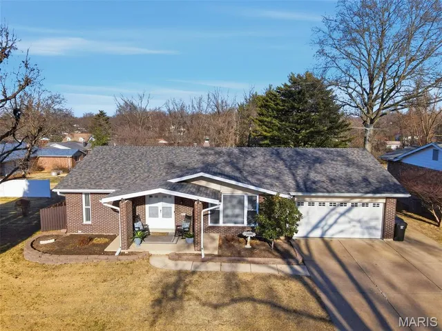 $295,900 | 3771 Baville Court, Florissant, MO 63034