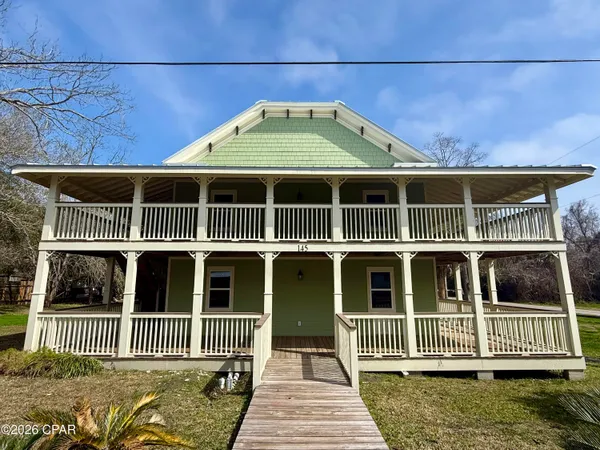 $949,900 | 145 6th Street, Apalachicola, FL 32320