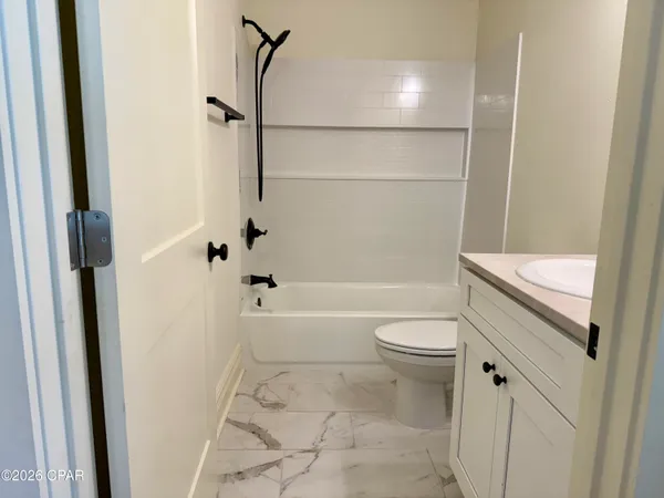 $949,900 | 145 6th Street, Apalachicola, FL 32320