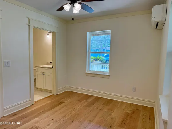 $949,900 | 145 6th Street, Apalachicola, FL 32320