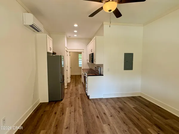 $949,900 | 145 6th Street, Apalachicola, FL 32320